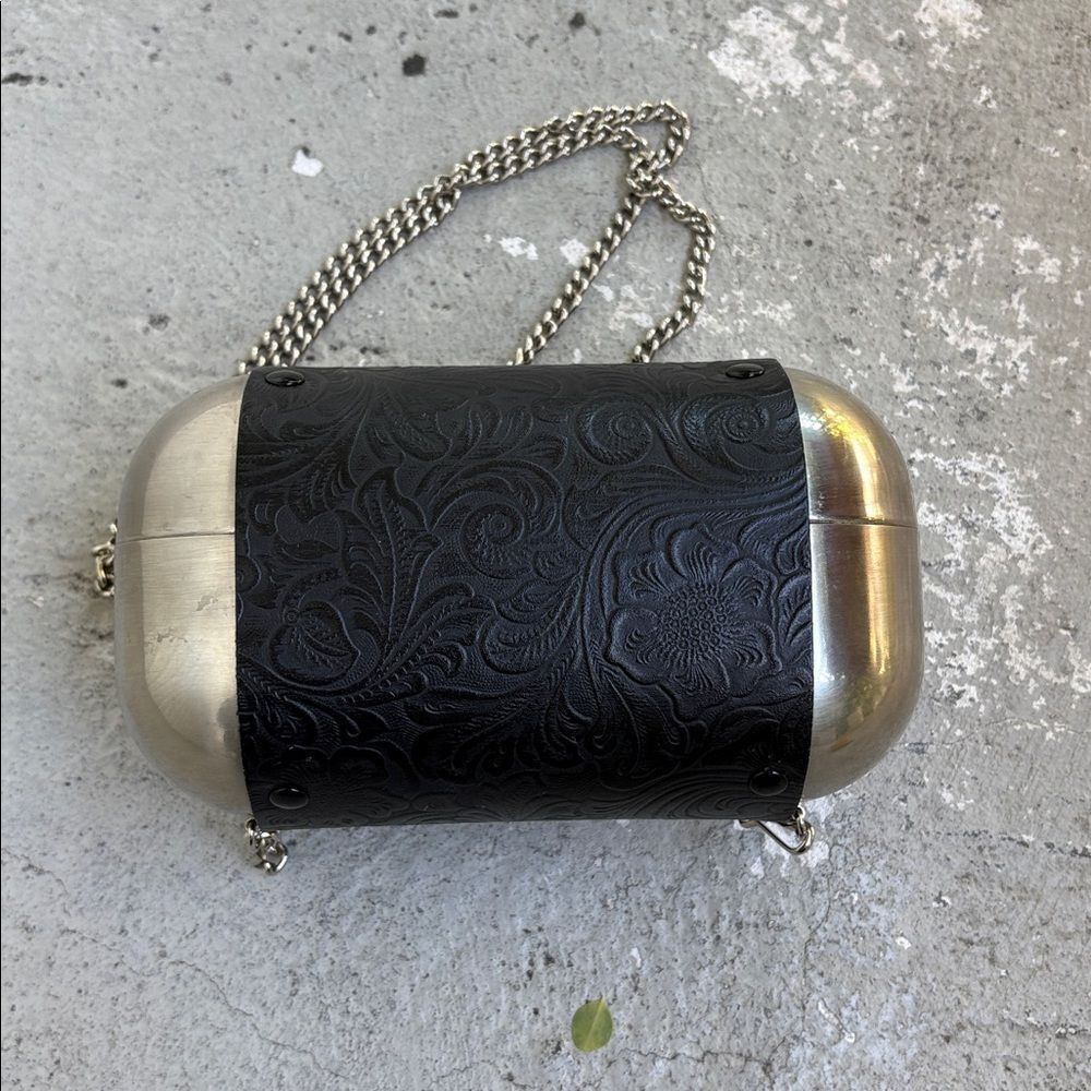 Geranium Capsule metal bag - Picture 3 of 8